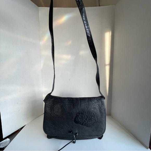 Vintage Carlos Falchi Crossbody Black Leather Bag
Made In The USA - Picture 3 of 17